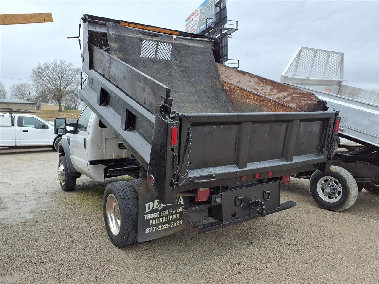 Ford Super Duty F-450 DRW 2WD Reg Cab 141" WB 60" CA XLT 2008