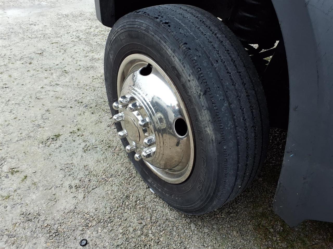 Ford Super Duty F-450 DRW 2WD Reg Cab 141" WB 60" CA XLT 2008