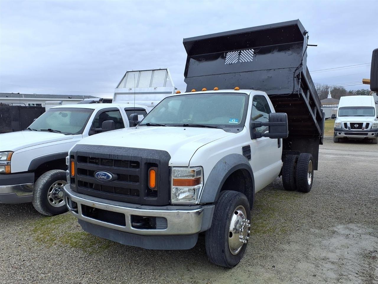 2008 Ford Super Duty F-450 DRW 2WD Reg Cab 141" WB 60" CA XL