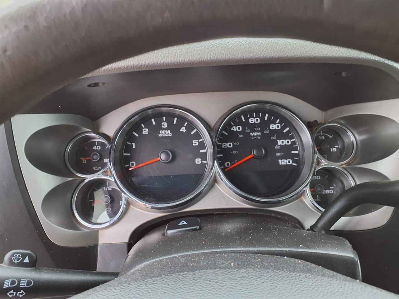 Chevrolet Silverado 2500HD 2WD Reg Cab 133.7" Work Truck 2014