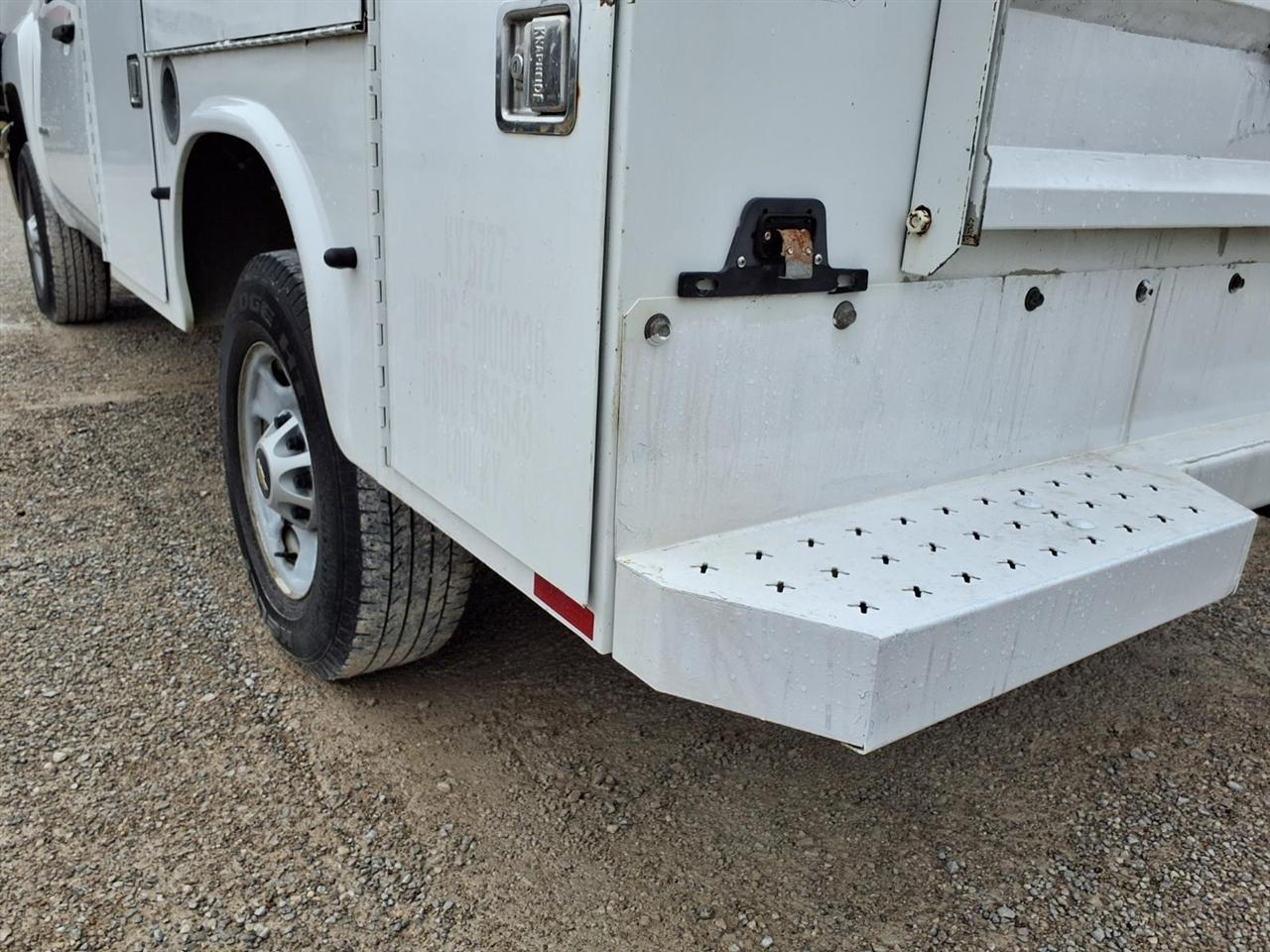 Chevrolet Silverado 2500HD 2WD Reg Cab 133.7" Work Truck 2014