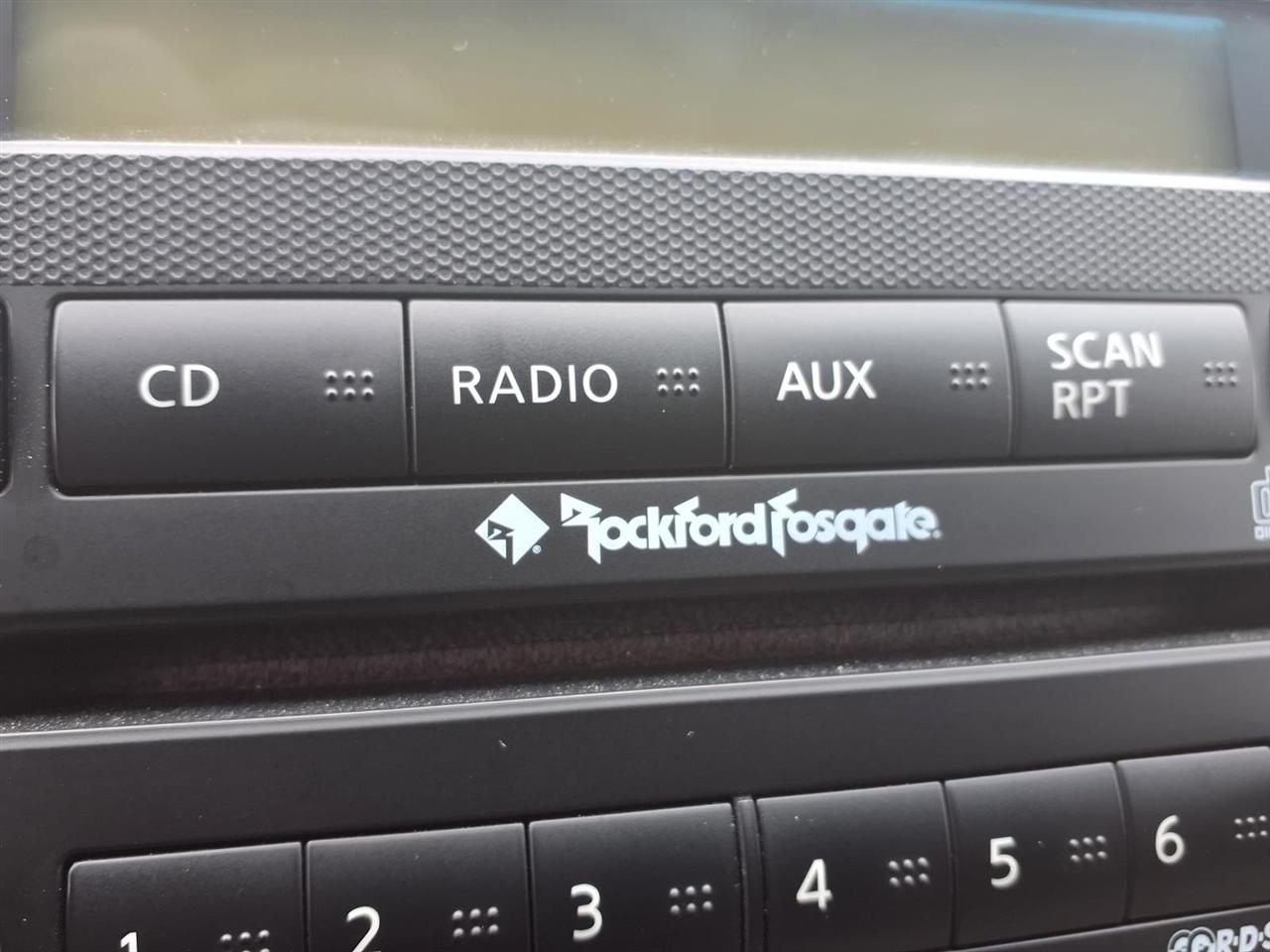 Nissan Frontier 4WD Crew Cab SWB Auto PRO-4X 2010