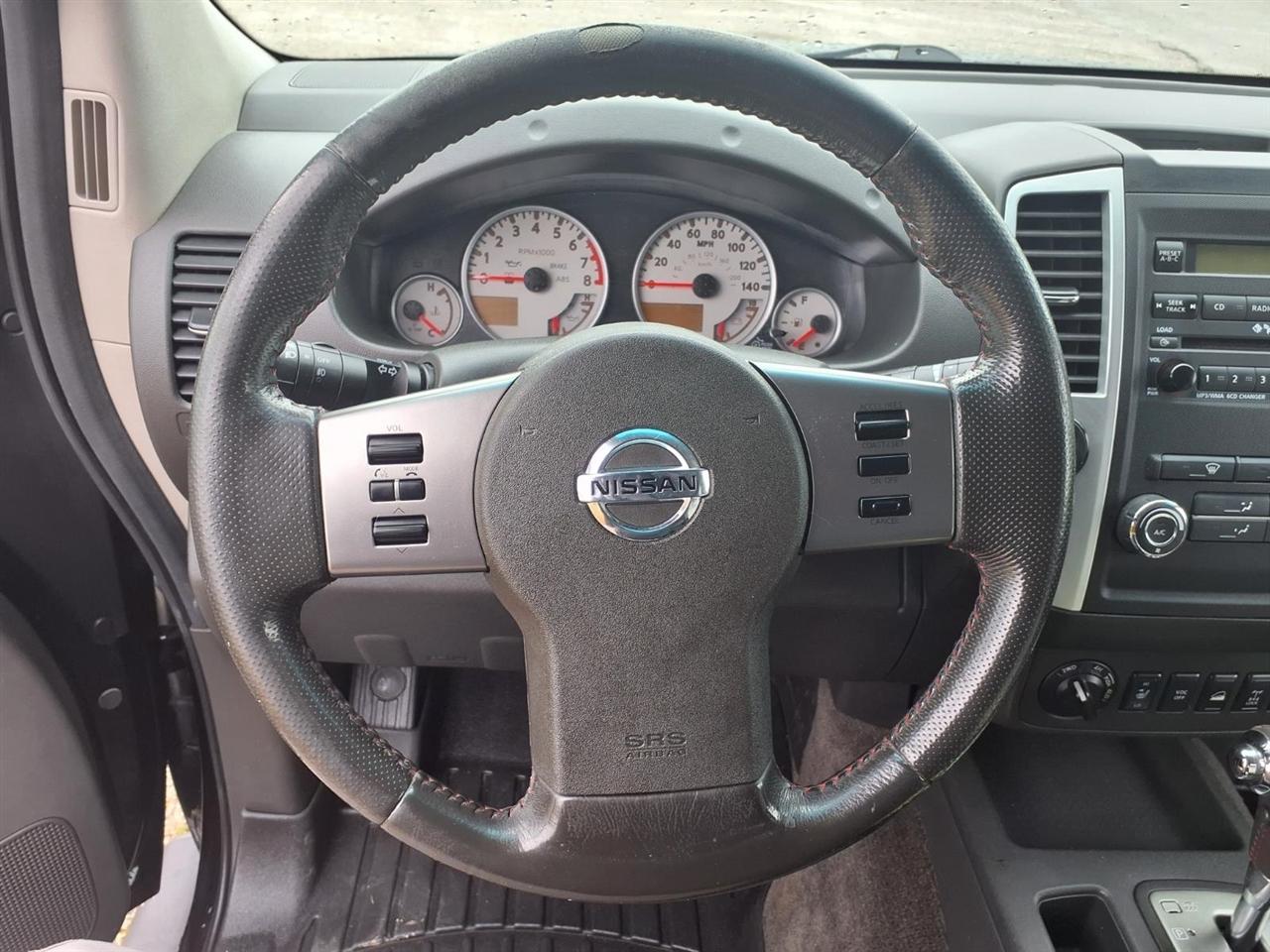 Nissan Frontier 4WD Crew Cab SWB Auto PRO-4X 2010