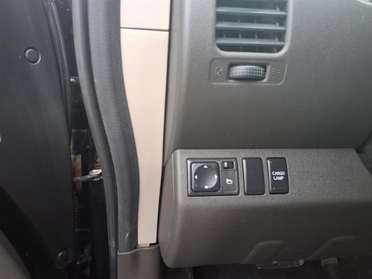 Nissan Frontier 4WD Crew Cab SWB Auto PRO-4X 2010