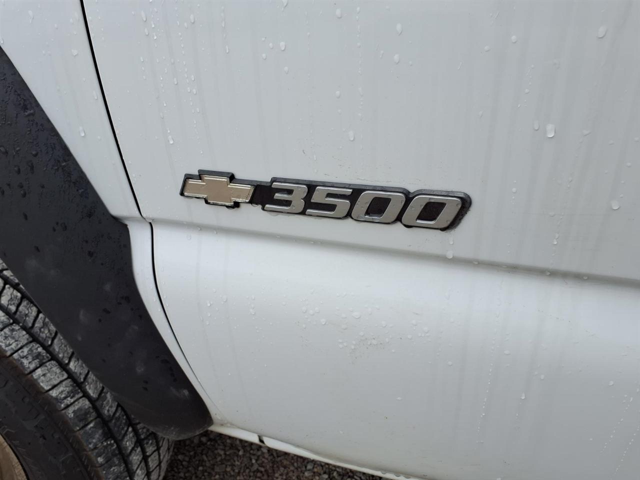 Chevrolet Silverado 3500 Classic 4WD Reg Cab 161.5" WB, 84.9" CA WT 2007