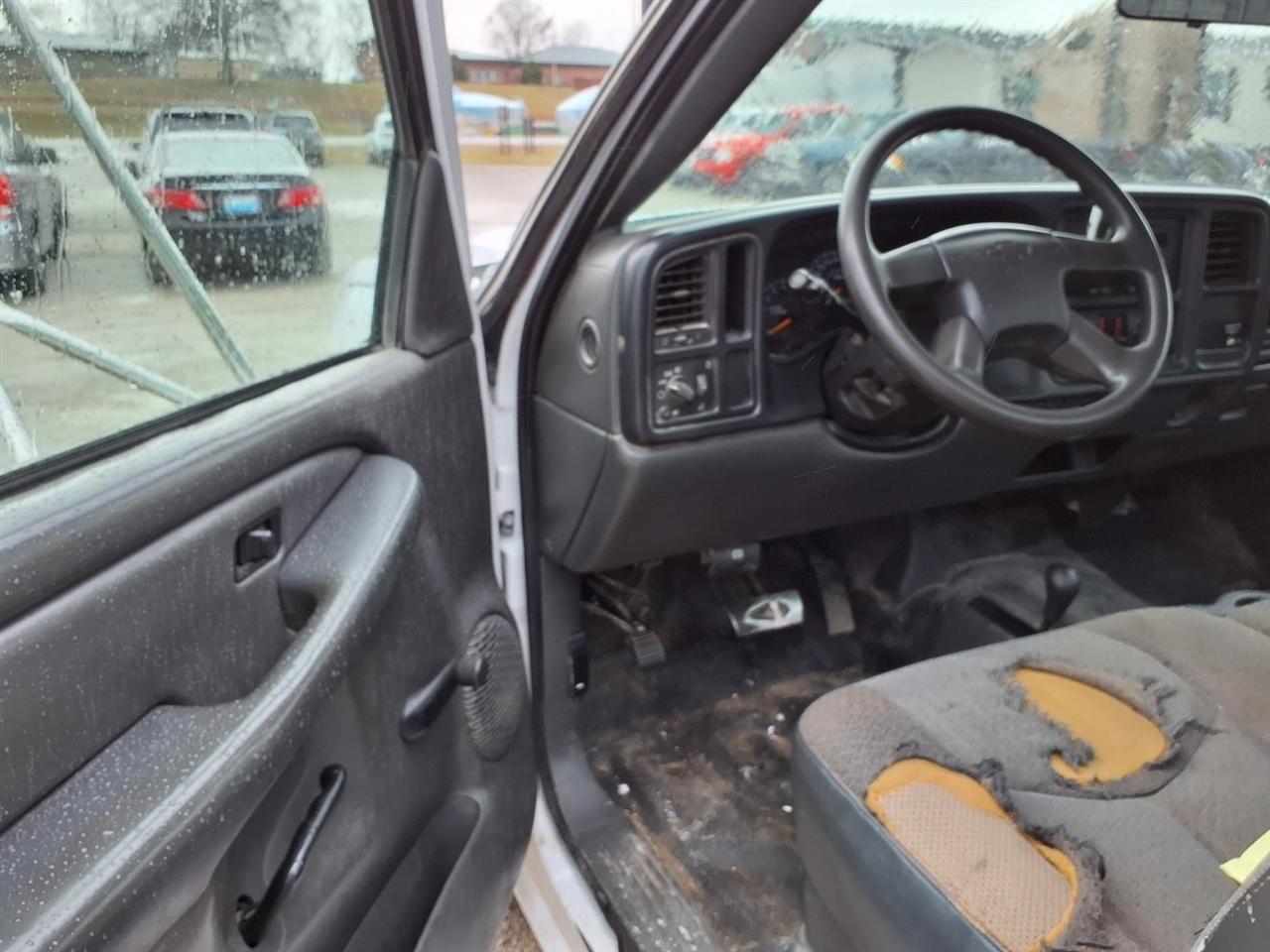 Chevrolet Silverado 3500 Classic 4WD Reg Cab 161.5" WB, 84.9" CA WT 2007