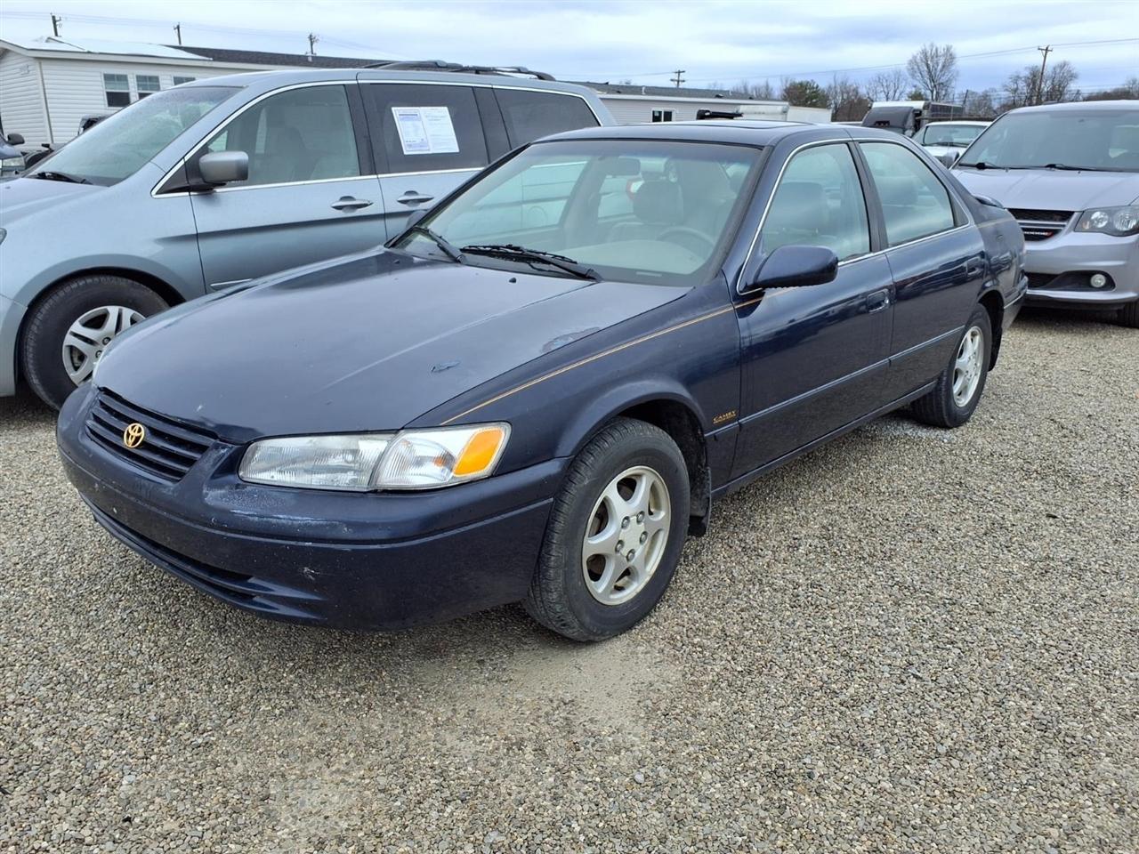 Toyota Camry 4dr Sdn XLE Auto 1998