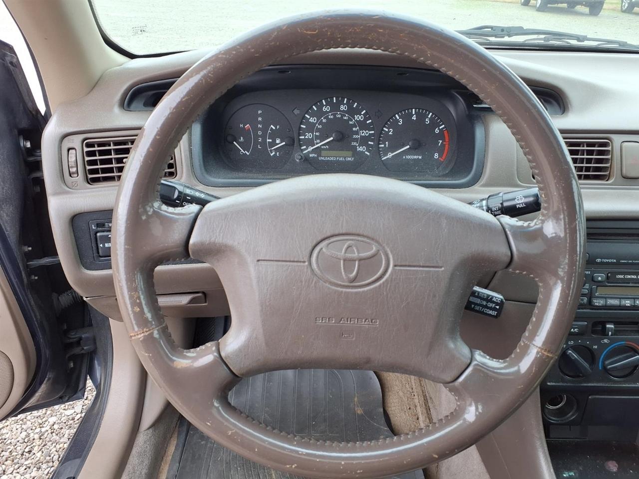 Toyota Camry 4dr Sdn XLE Auto 1998