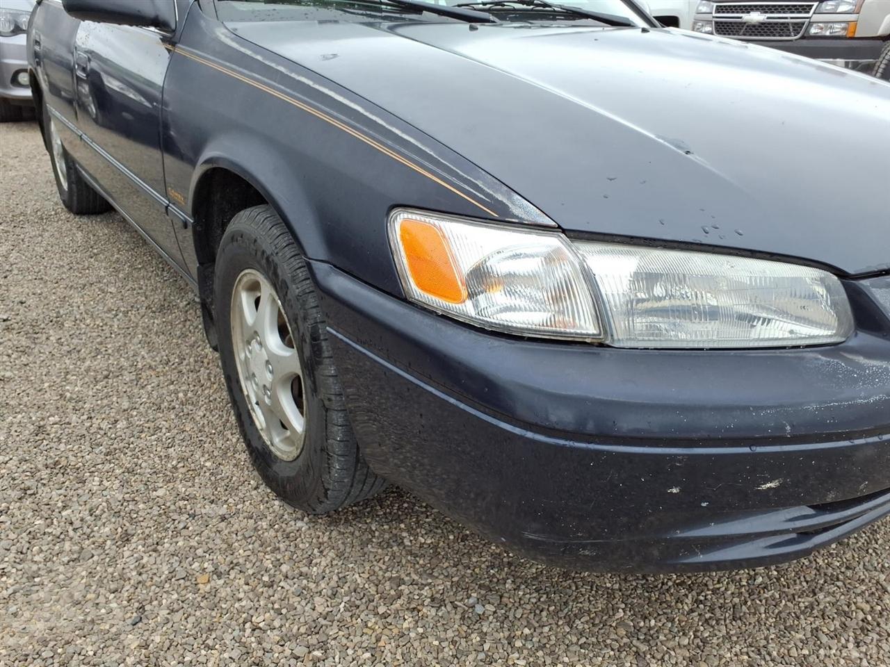 Toyota Camry 4dr Sdn XLE Auto 1998