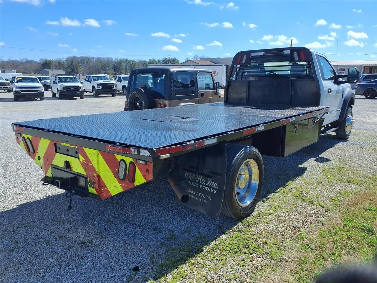 Ford Super Duty F-550 DRW XLT 4WD Reg Cab 145" WB 60" CA 2020