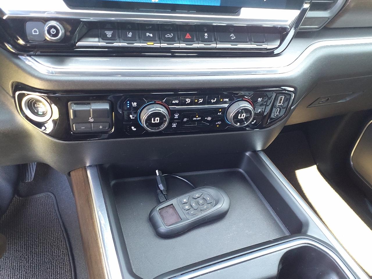 Chevrolet Silverado 2500HD 4WD Crew Cab 159" High Country 2024
