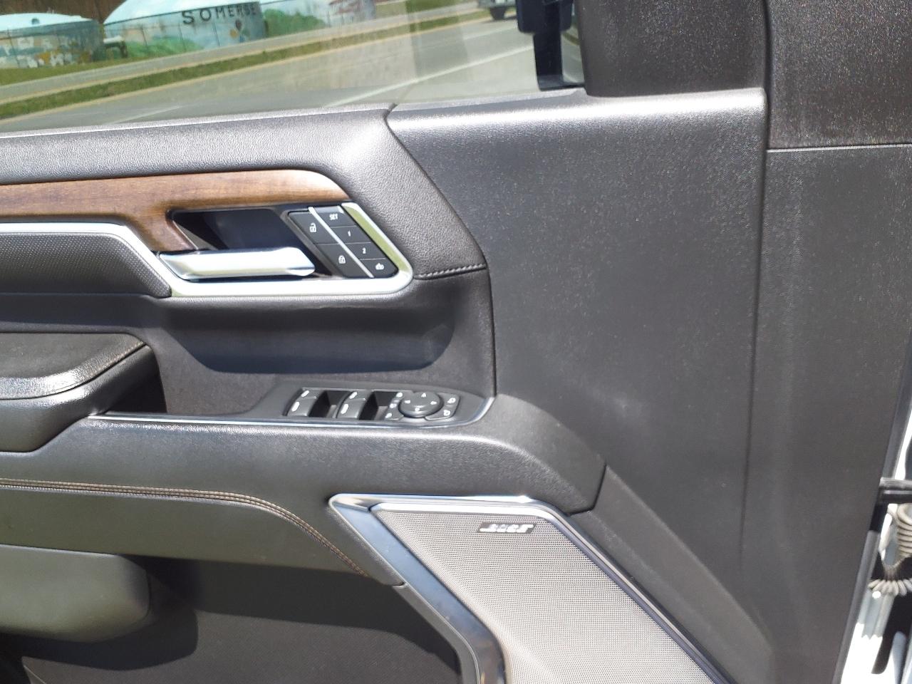 Chevrolet Silverado 2500HD 4WD Crew Cab 159" High Country 2024