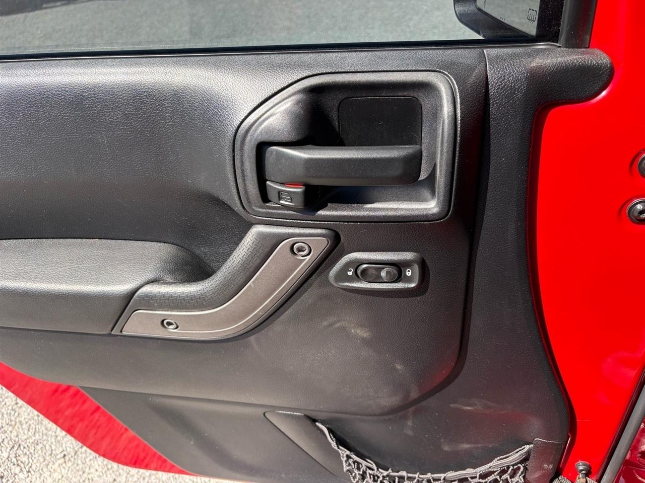 Jeep Wrangler Unlimited 4WD 4dr Sport 2014