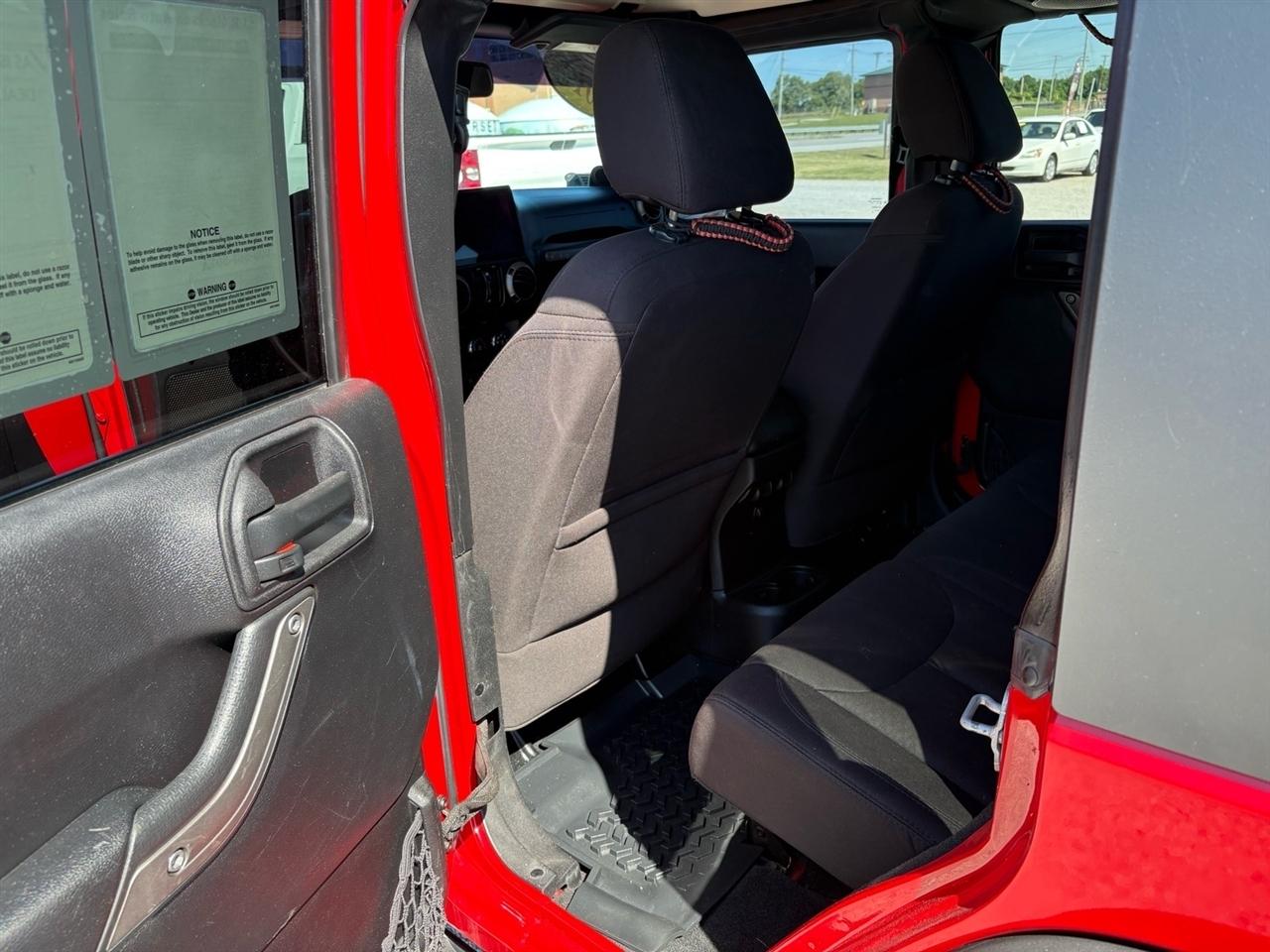 Jeep Wrangler Unlimited 4WD 4dr Sport 2014