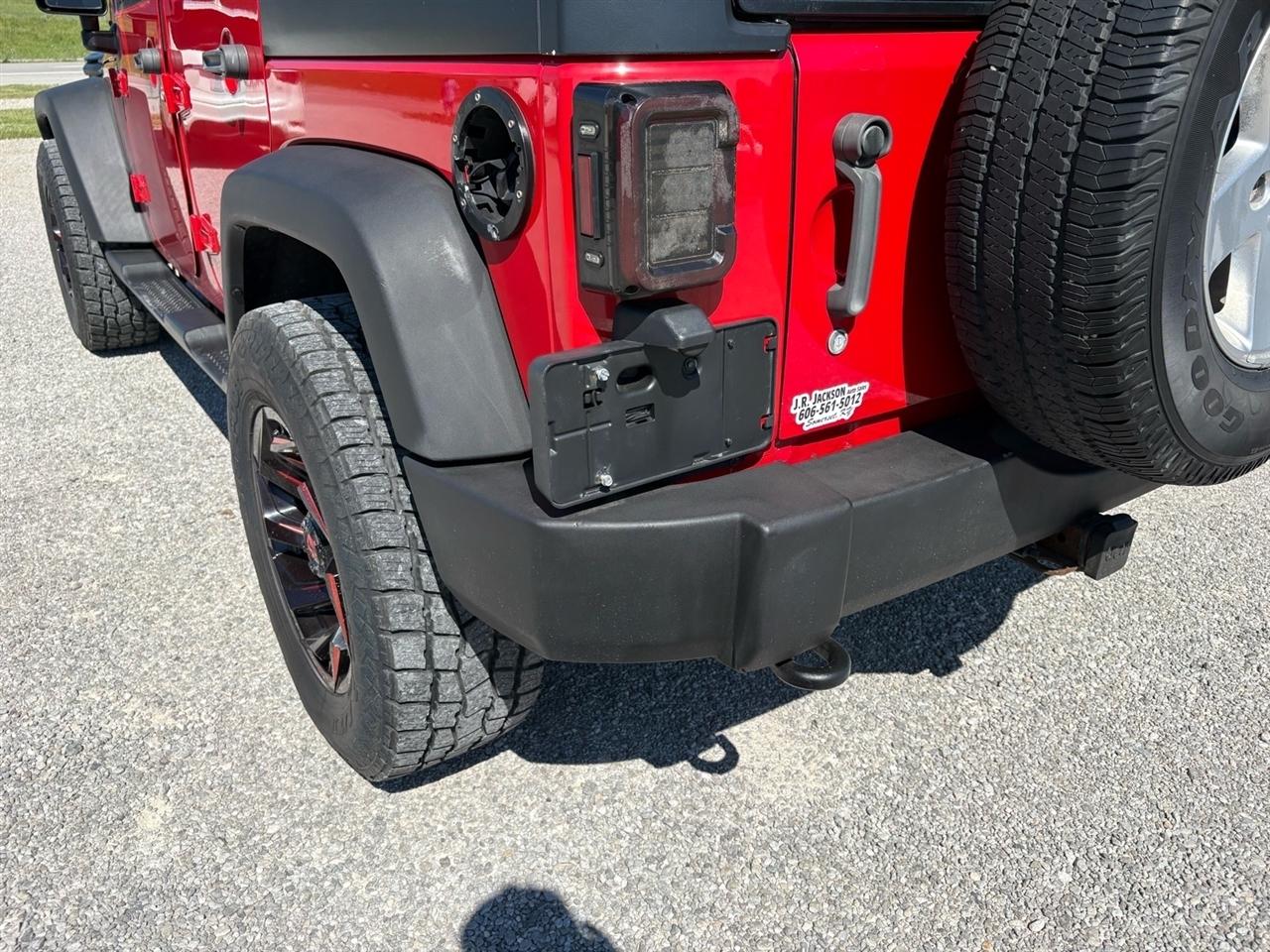 Jeep Wrangler Unlimited 4WD 4dr Sport 2014