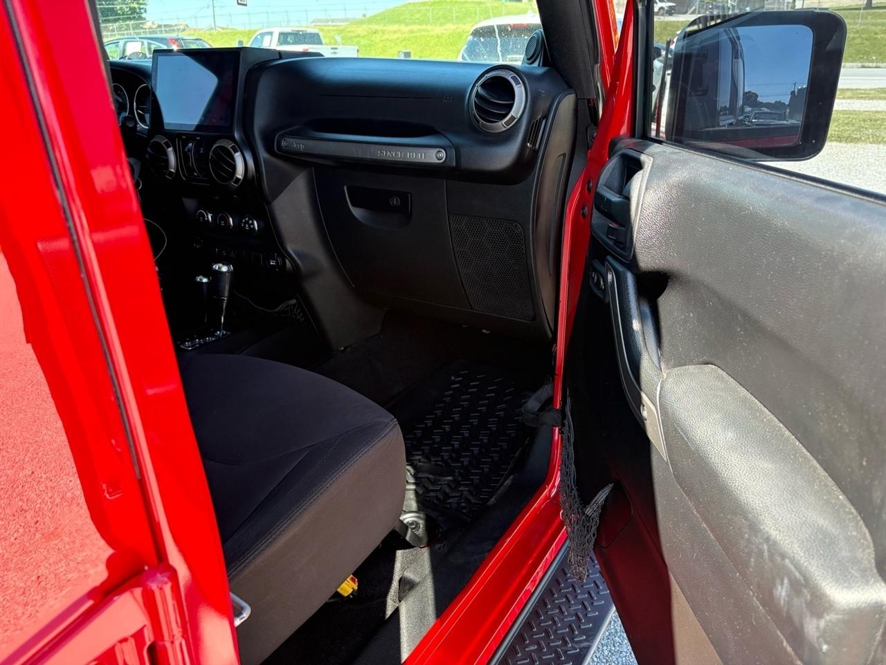 Jeep Wrangler Unlimited 4WD 4dr Sport 2014