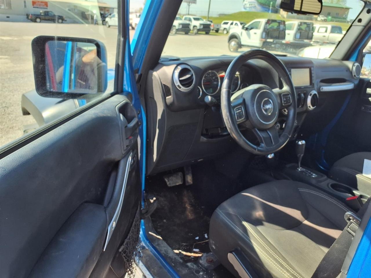 Jeep Wrangler Unlimited 4WD 4dr Sahara 2015