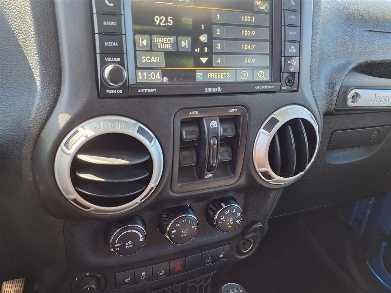 Jeep Wrangler Unlimited 4WD 4dr Sahara 2015