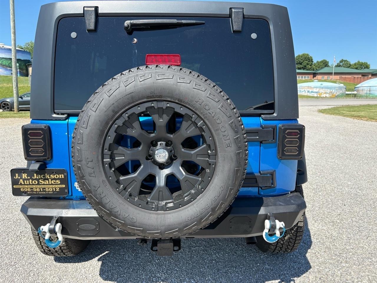 Jeep Wrangler Unlimited 4WD 4dr Sahara 2015