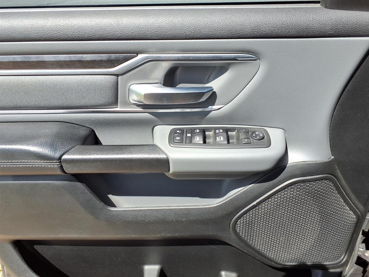 RAM 1500 Big Horn/Lone Star 4x4 Crew Cab 5'7" Box 2019