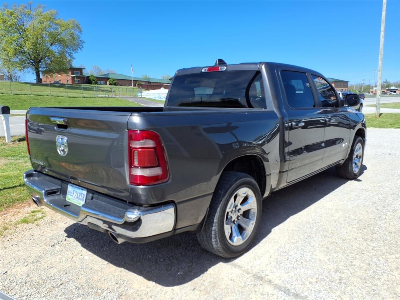 RAM 1500 Big Horn/Lone Star 4x4 Crew Cab 5'7" Box 2019
