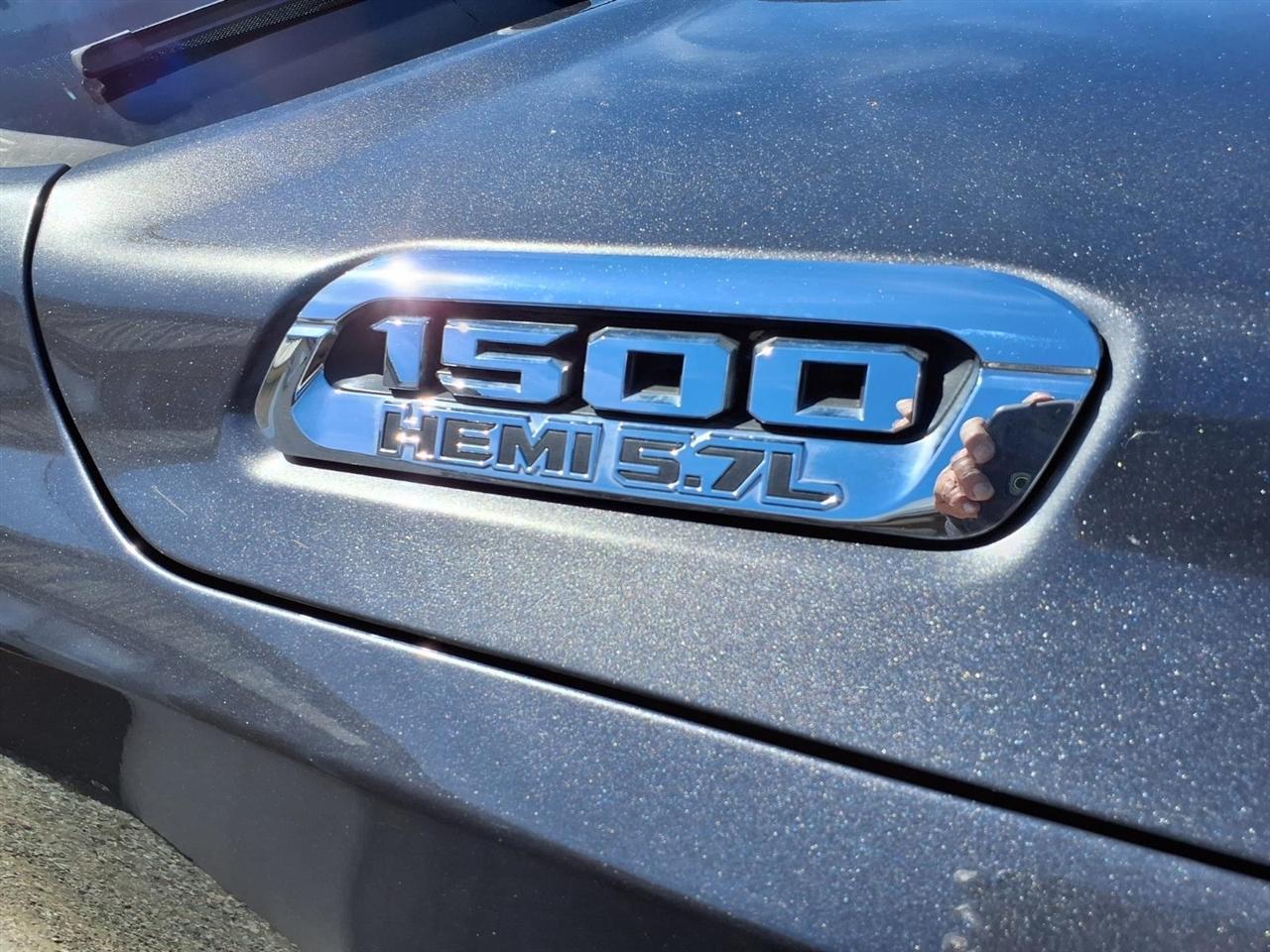 RAM 1500 Big Horn/Lone Star 4x4 Crew Cab 5'7" Box 2019