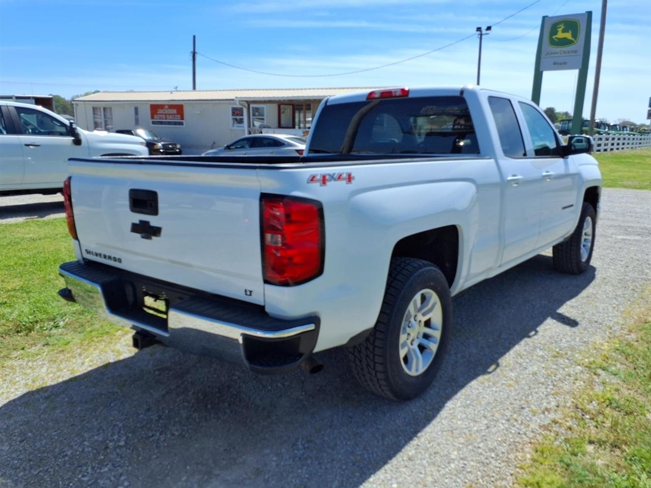 Chevrolet Silverado 1500 4WD Double Cab 143.5" LT w/1LT 2015