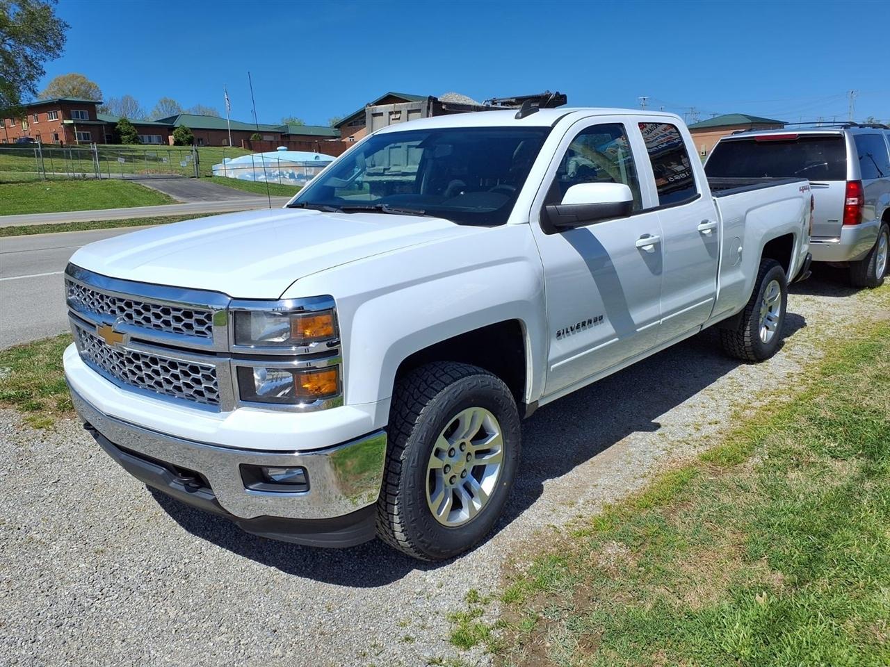 2015 Chevrolet Silverado 1500 4WD Double Cab 143.5" LT w/1LT