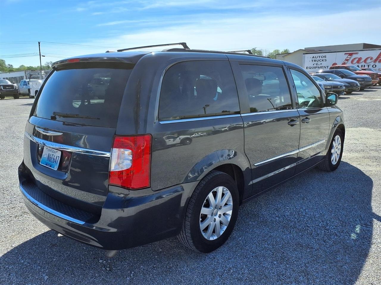 Chrysler Town & Country 4dr Wgn Touring 2014