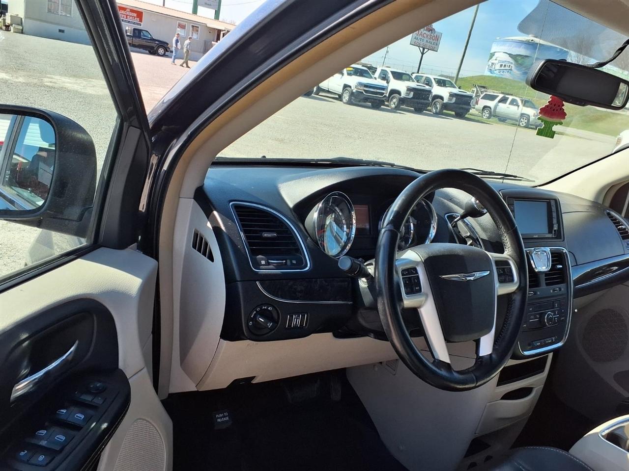 Chrysler Town & Country 4dr Wgn Touring 2014