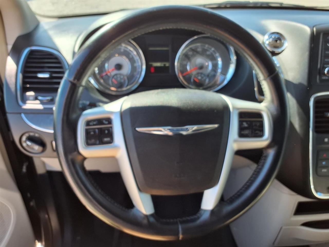 Chrysler Town & Country 4dr Wgn Touring 2014