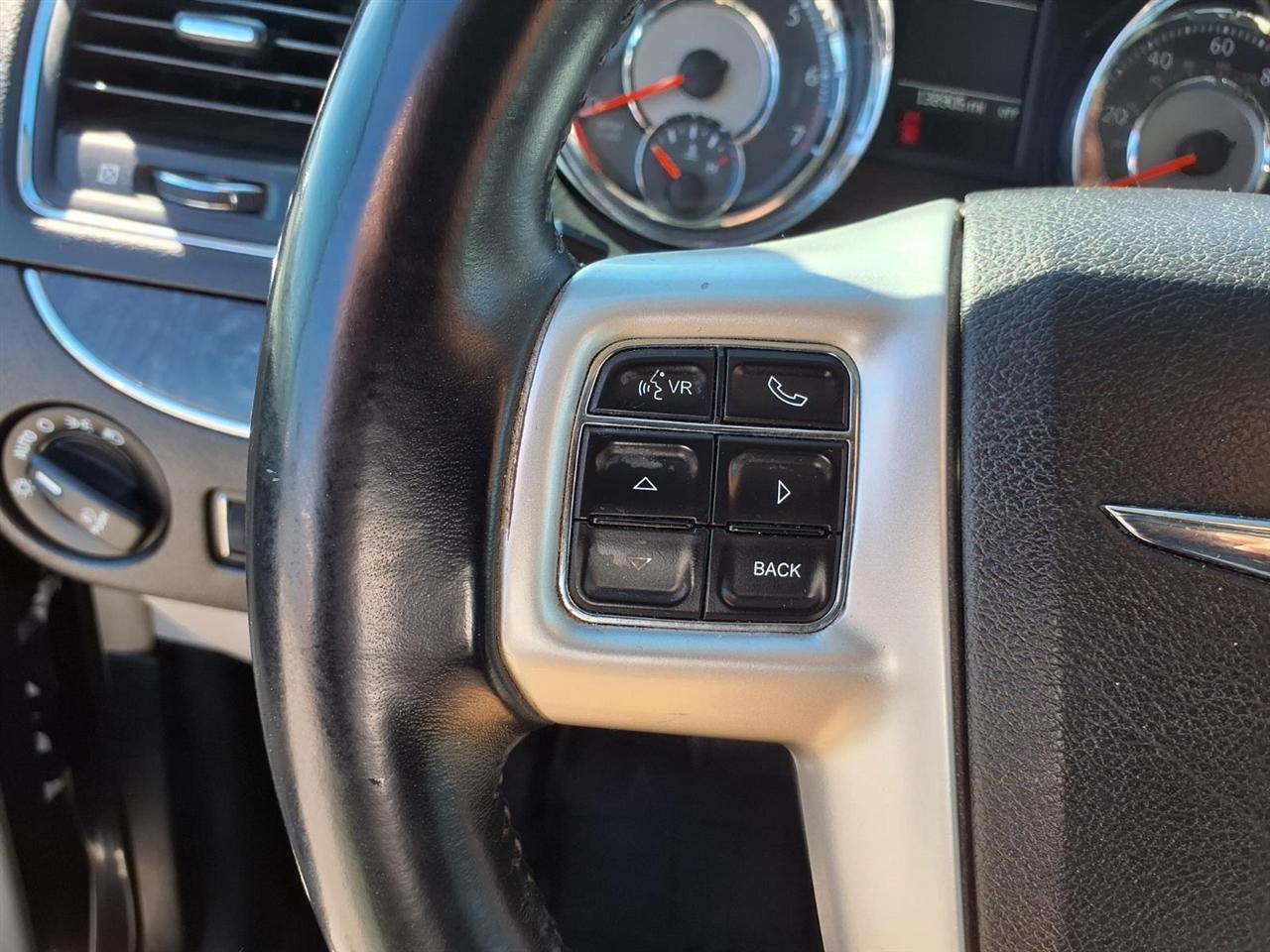 Chrysler Town & Country 4dr Wgn Touring 2014