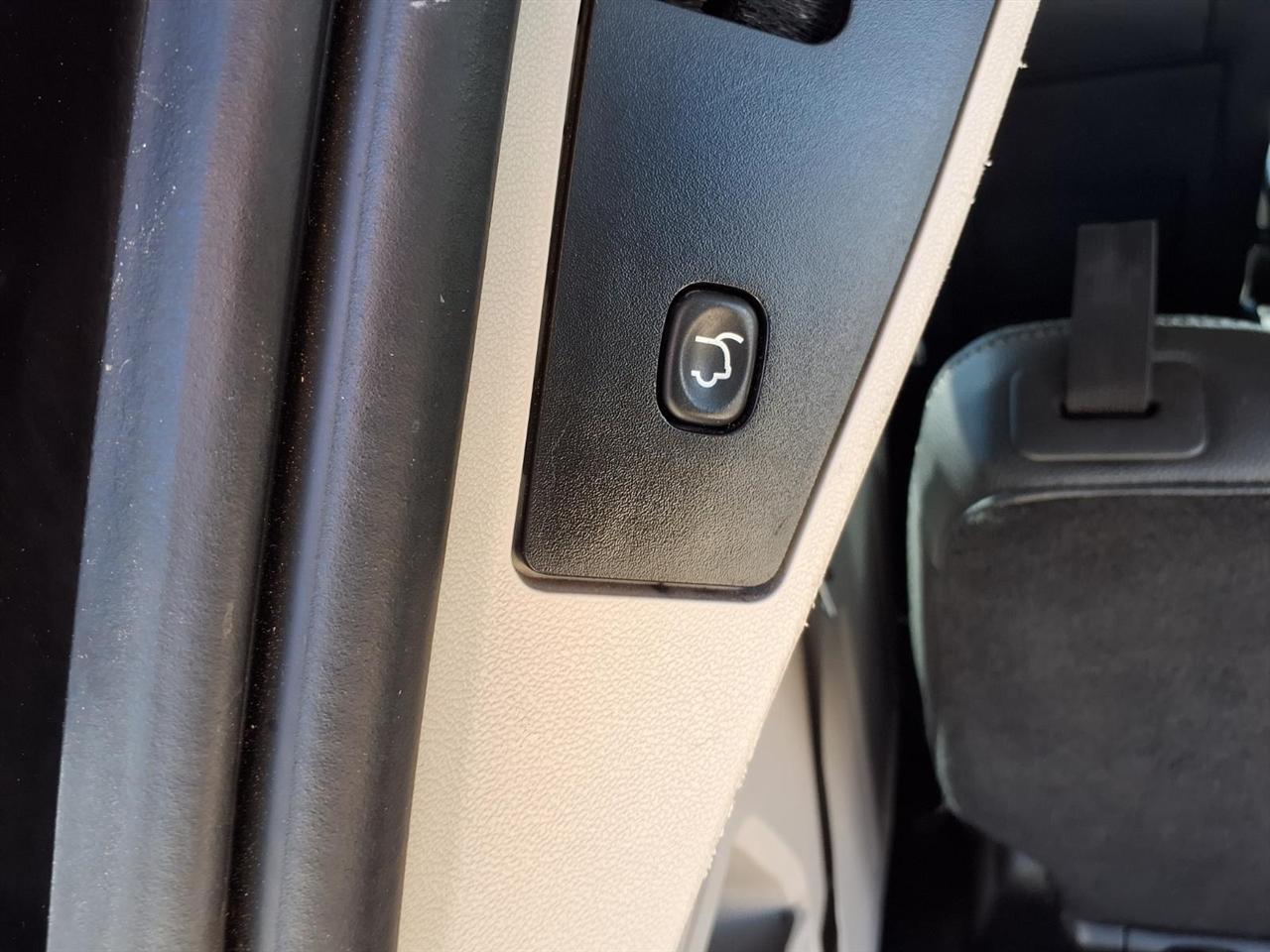 Chrysler Town & Country 4dr Wgn Touring 2014