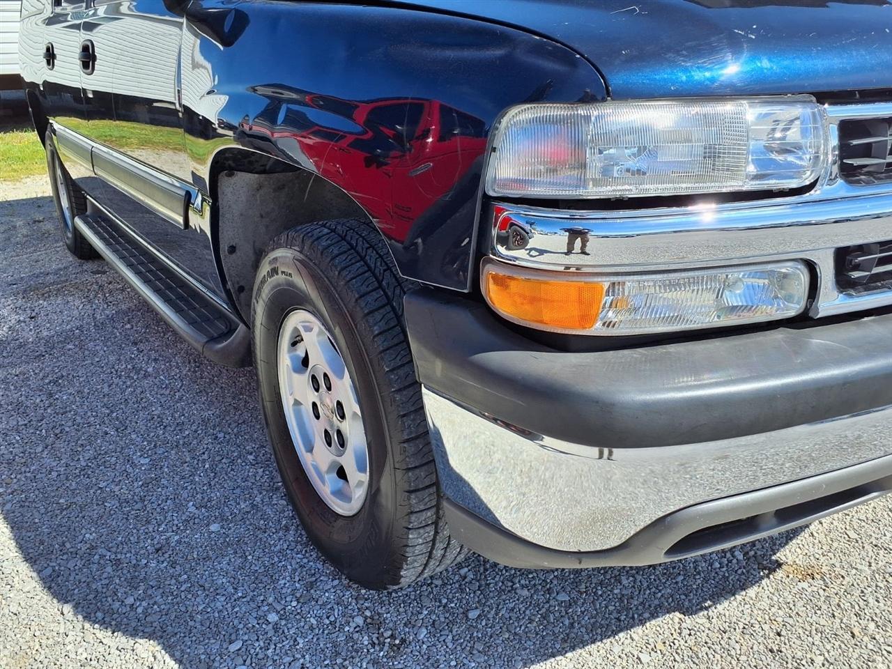 Chevrolet Suburban 4dr 1500 LS 2005