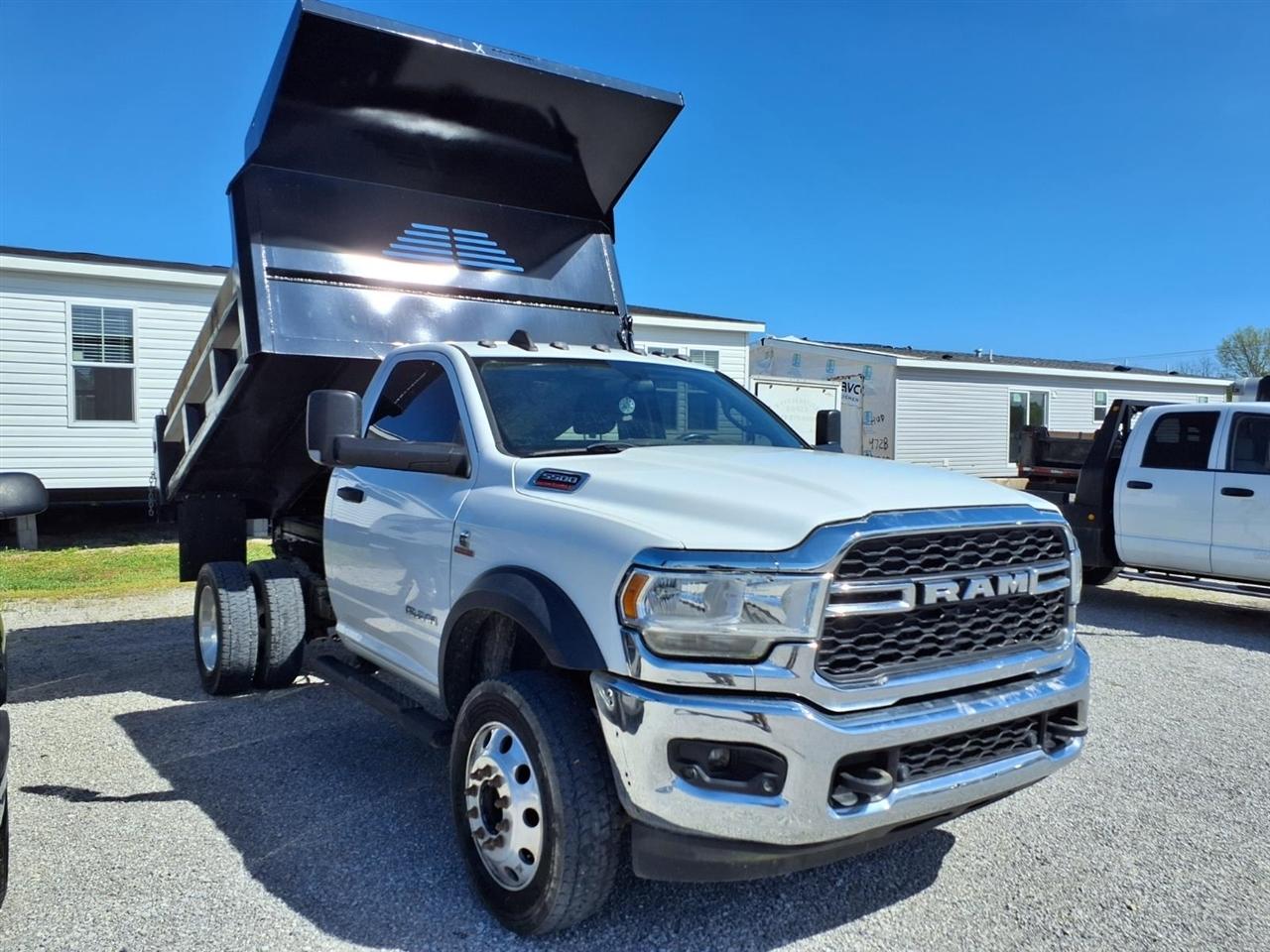 RAM 5500 Chassis Cab Tradesman 4x2 Reg Cab 60" CA 144.5" WB 2019