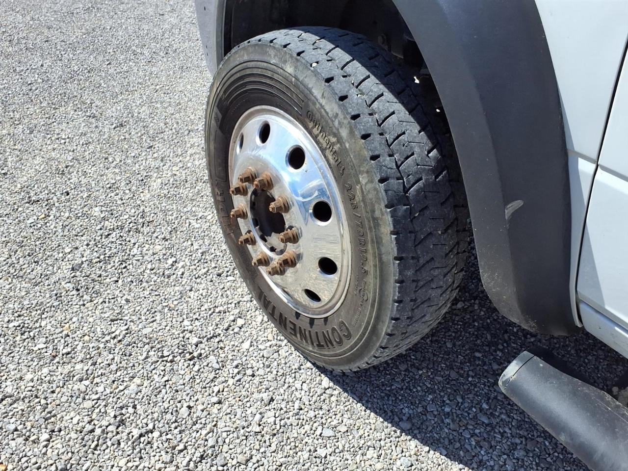 RAM 5500 Chassis Cab Tradesman 4x2 Reg Cab 60" CA 144.5" WB 2019