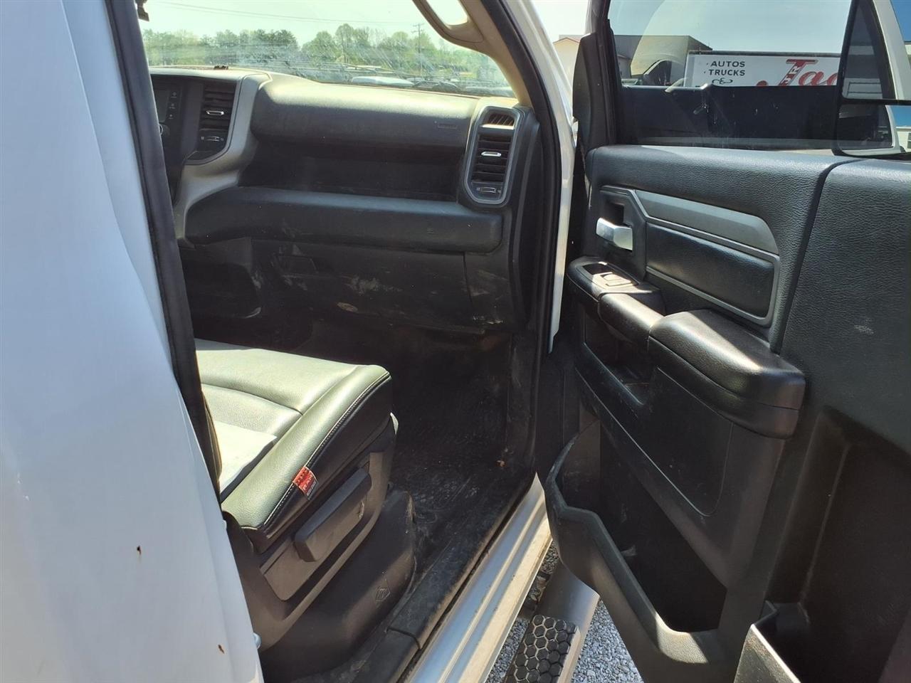 RAM 5500 Chassis Cab Tradesman 4x2 Reg Cab 60" CA 144.5" WB 2019