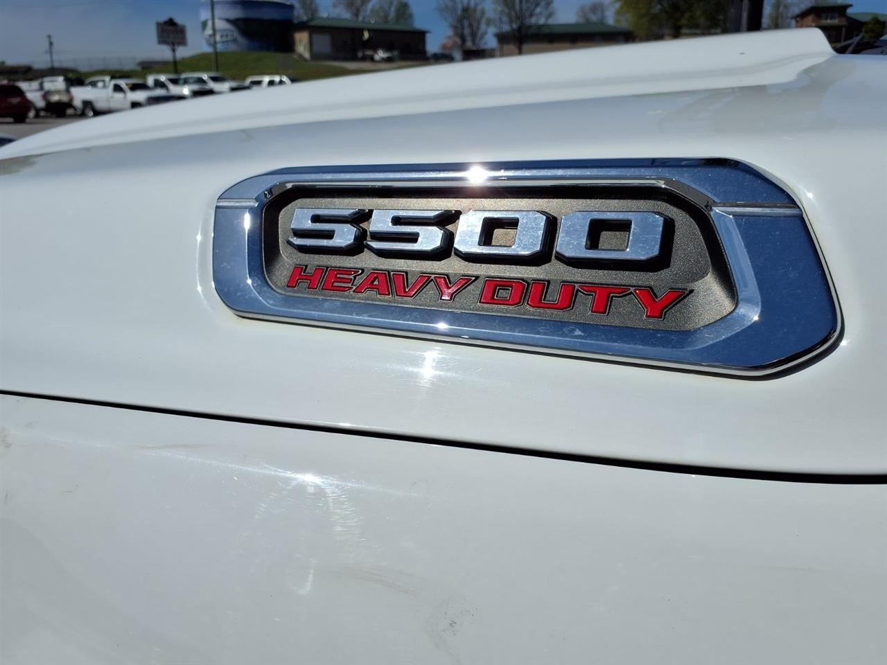 RAM 5500 Chassis Cab Tradesman 4x2 Reg Cab 60" CA 144.5" WB 2019