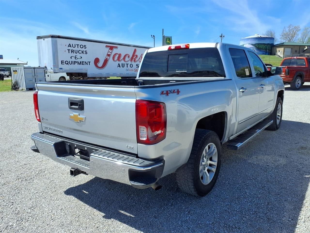 Chevrolet Silverado 1500 4WD Crew Cab 143.5" LTZ w/1LZ 2016
