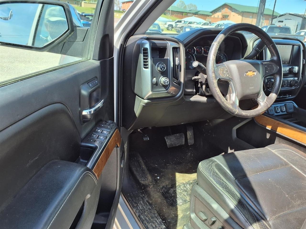 Chevrolet Silverado 1500 4WD Crew Cab 143.5" LTZ w/1LZ 2016