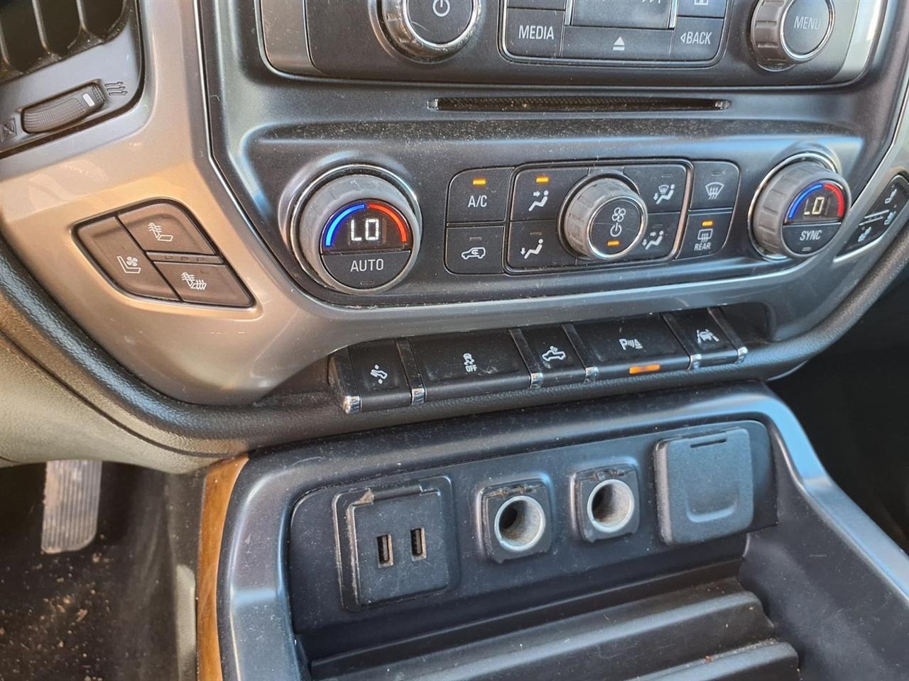 Chevrolet Silverado 1500 4WD Crew Cab 143.5" LTZ w/1LZ 2016