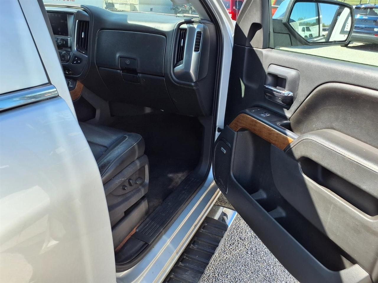 Chevrolet Silverado 1500 4WD Crew Cab 143.5" LTZ w/1LZ 2016