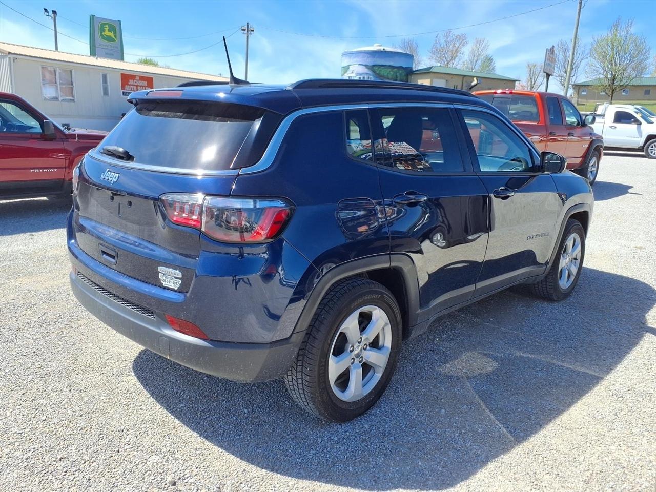 Jeep Compass Latitude FWD 2021