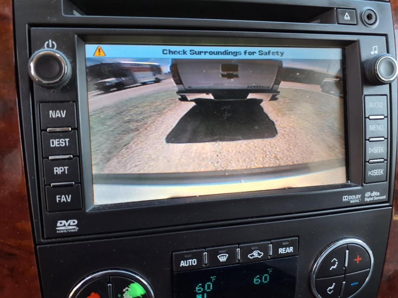 Chevrolet Suburban 4WD 4dr 1500 LTZ 2011