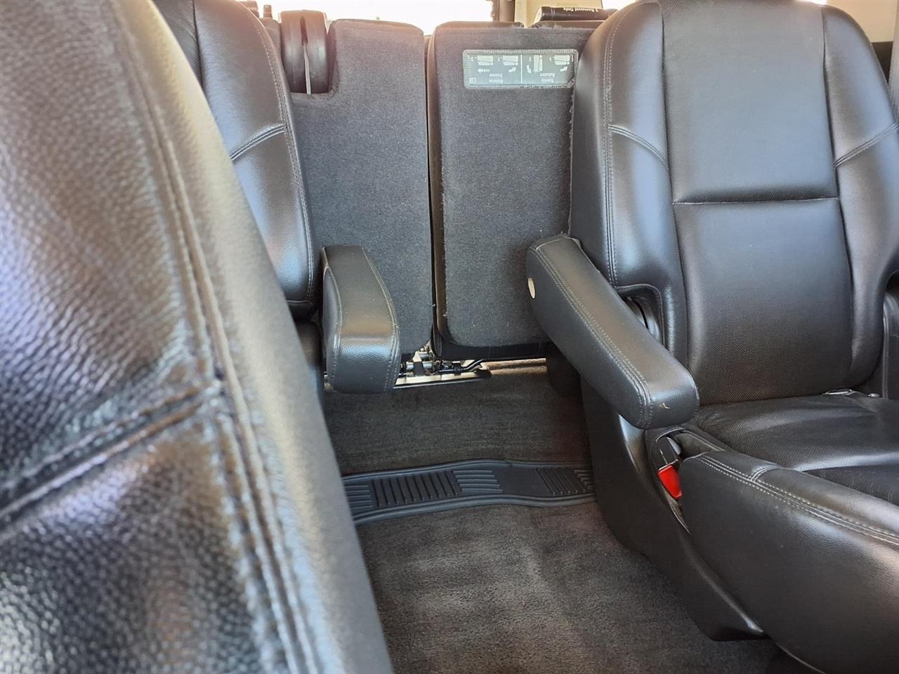 Chevrolet Suburban 4WD 4dr 1500 LTZ 2011