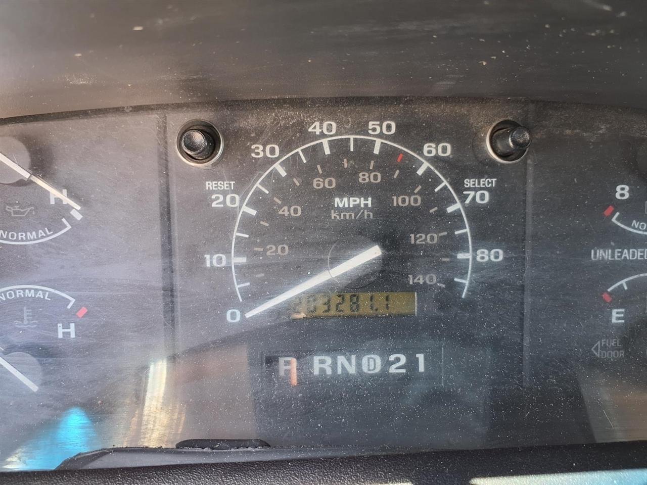 Ford F-150 Reg Cab 116.8" WB 1995