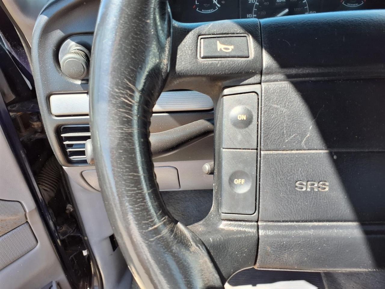 Ford F-150 Reg Cab 116.8" WB 1995