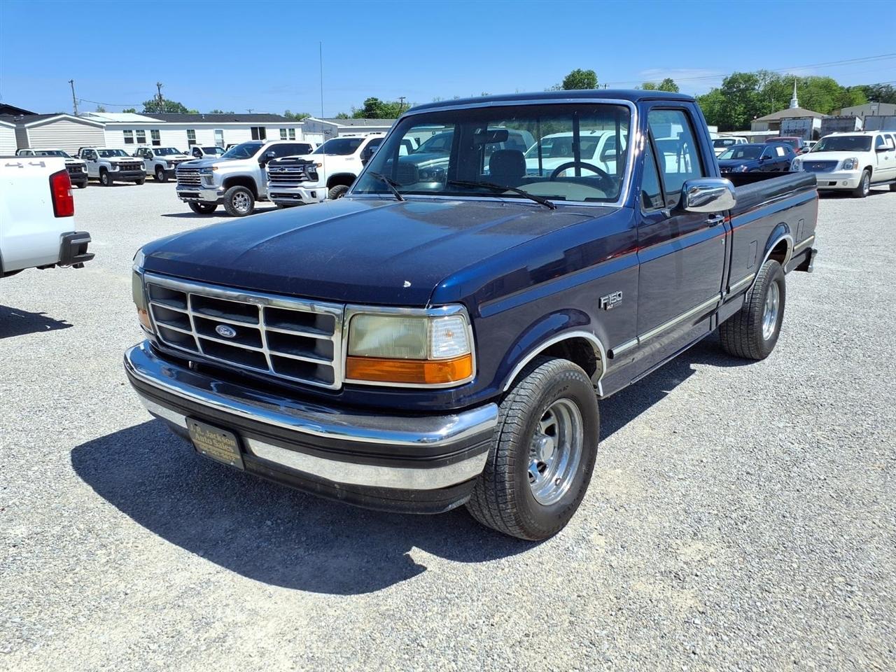Ford F-150 Reg Cab 116.8" WB 1995