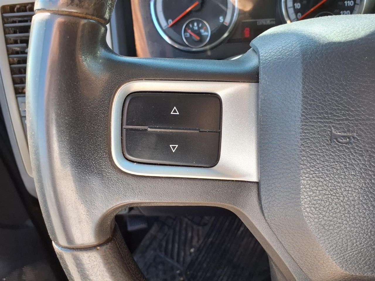 RAM 3500 4WD Crew Cab 169" ST 2011