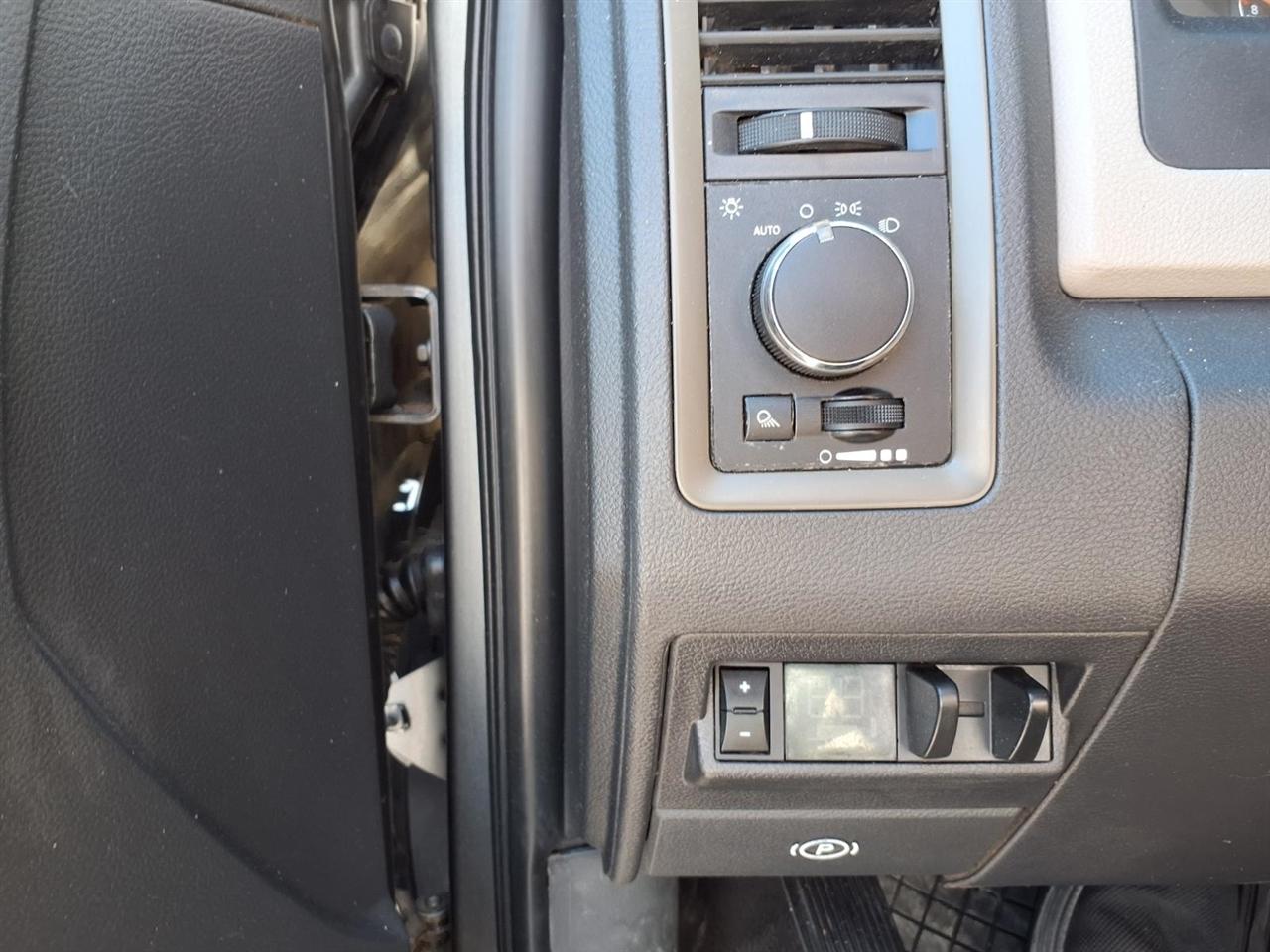 RAM 3500 4WD Crew Cab 169" ST 2011